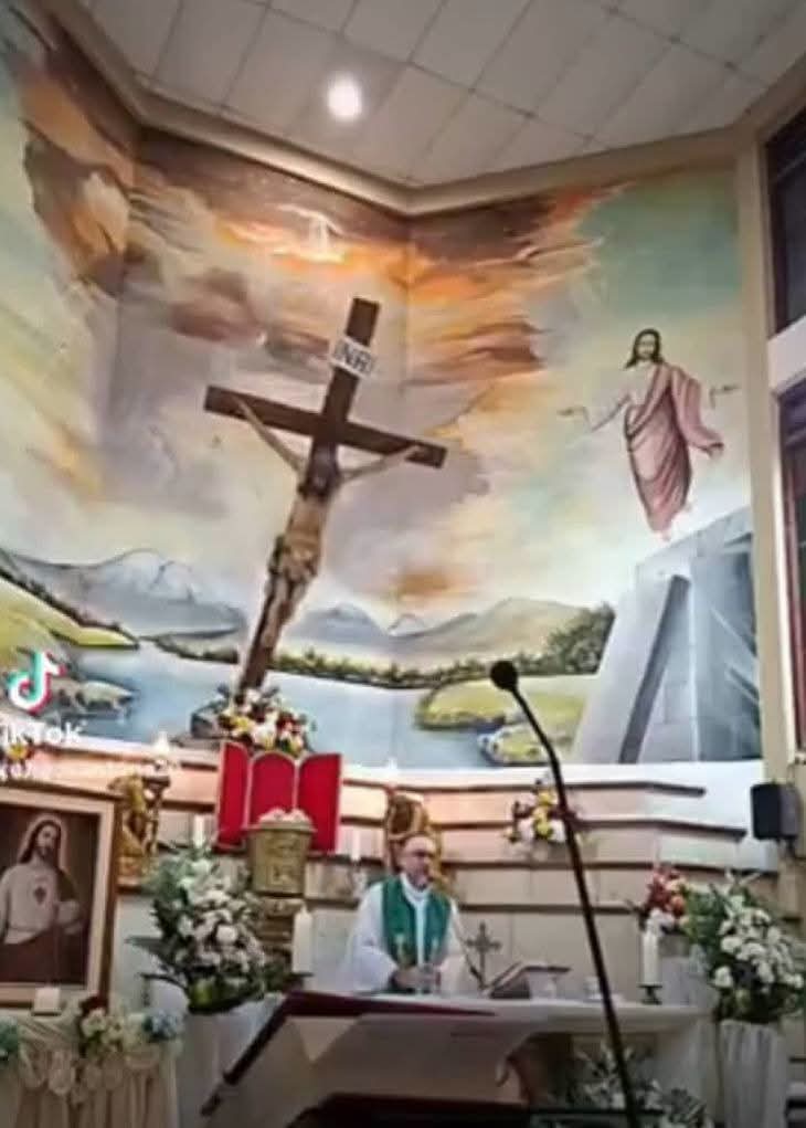 VIDEO: Shock As Catholic Priest Dies After Jesus’ Statue Falls On Him During Live-Streamed Church Service
